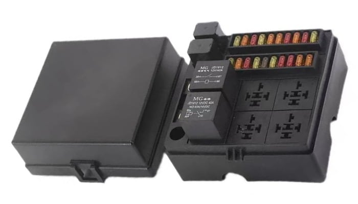 Sulake ja Relerasia 8+21 sis releet ja sulakkeet - Image 4