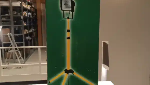 Halogeenivalaisin 150w teleskooppitelineellä 1.5m #1