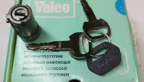Saab 900 virtalukon sylinteri #83