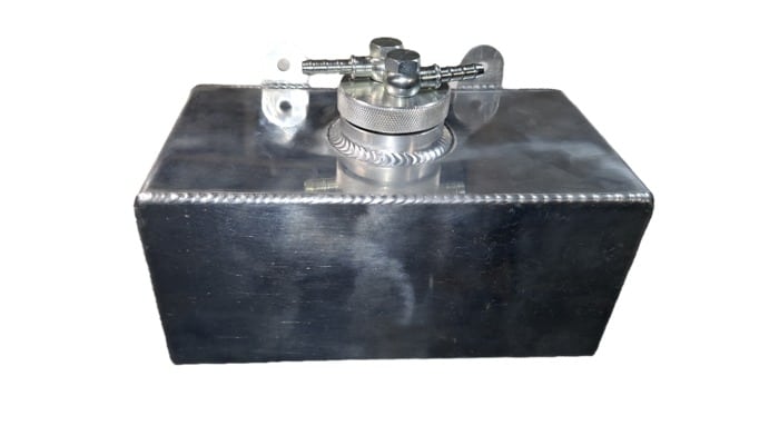 polttoaineen välisäiliö